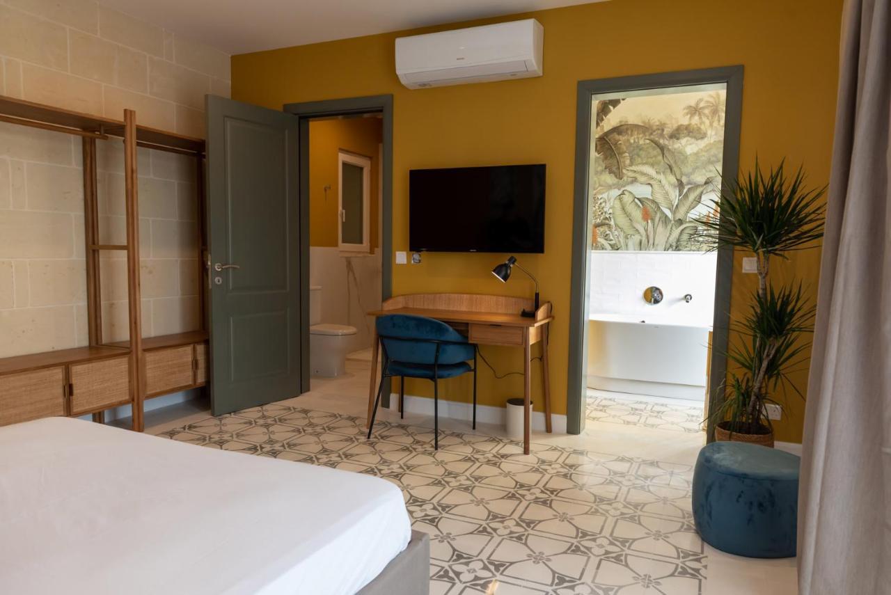 The Carob Tree Bed and Breakfast Victoria Εξωτερικό φωτογραφία