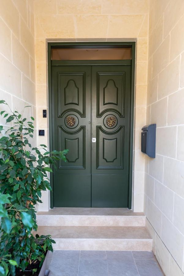 The Carob Tree Bed and Breakfast Victoria Εξωτερικό φωτογραφία