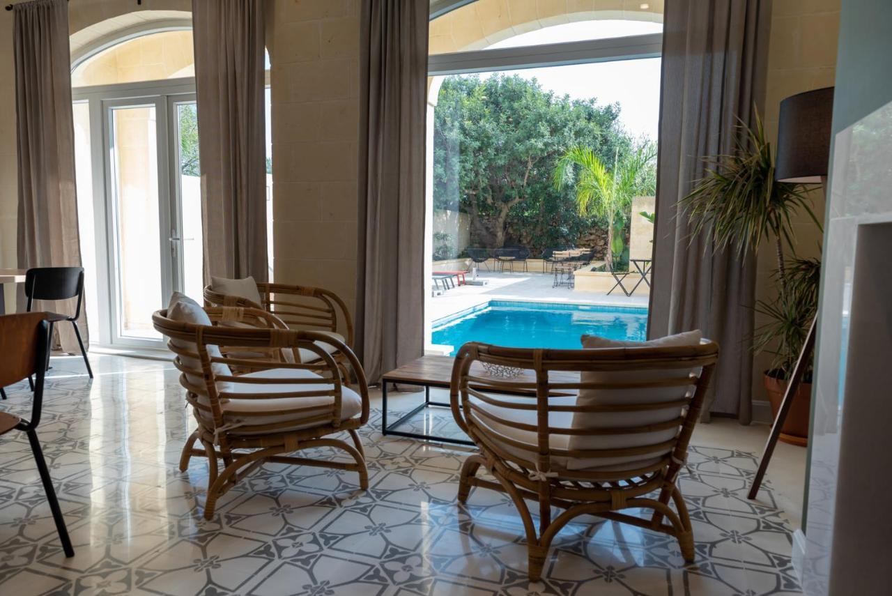 The Carob Tree Bed and Breakfast Victoria Εξωτερικό φωτογραφία
