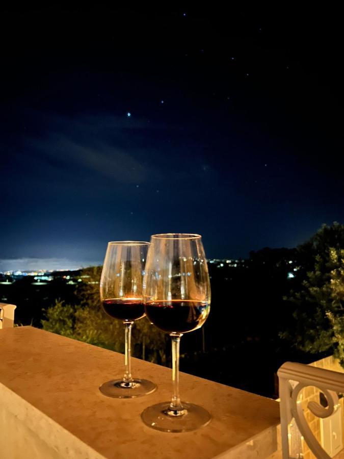 The Carob Tree Bed and Breakfast Victoria Εξωτερικό φωτογραφία